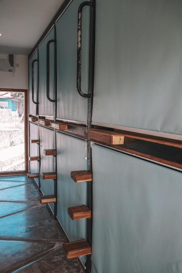 Kaniu Capsule Hostel *